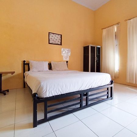 Reddoorz At El Shaday Homestay Banyuwangi بانيووانجى المظهر الخارجي الصورة