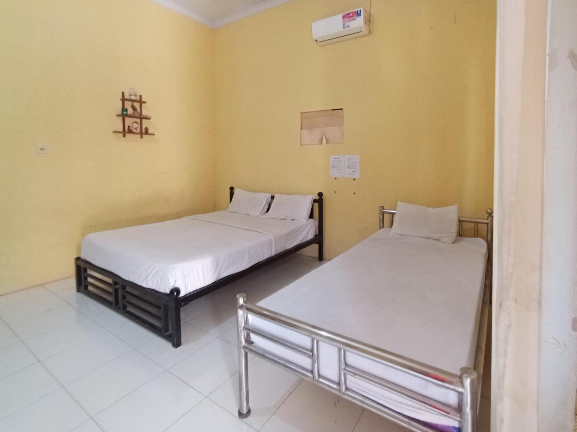 Reddoorz At El Shaday Homestay Banyuwangi بانيووانجى المظهر الخارجي الصورة