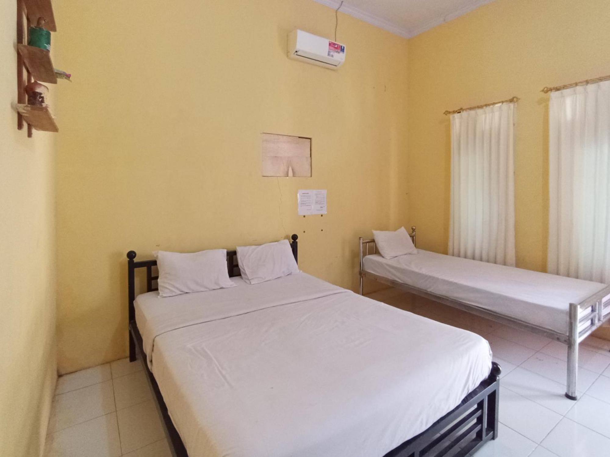 Reddoorz At El Shaday Homestay Banyuwangi بانيووانجى المظهر الخارجي الصورة