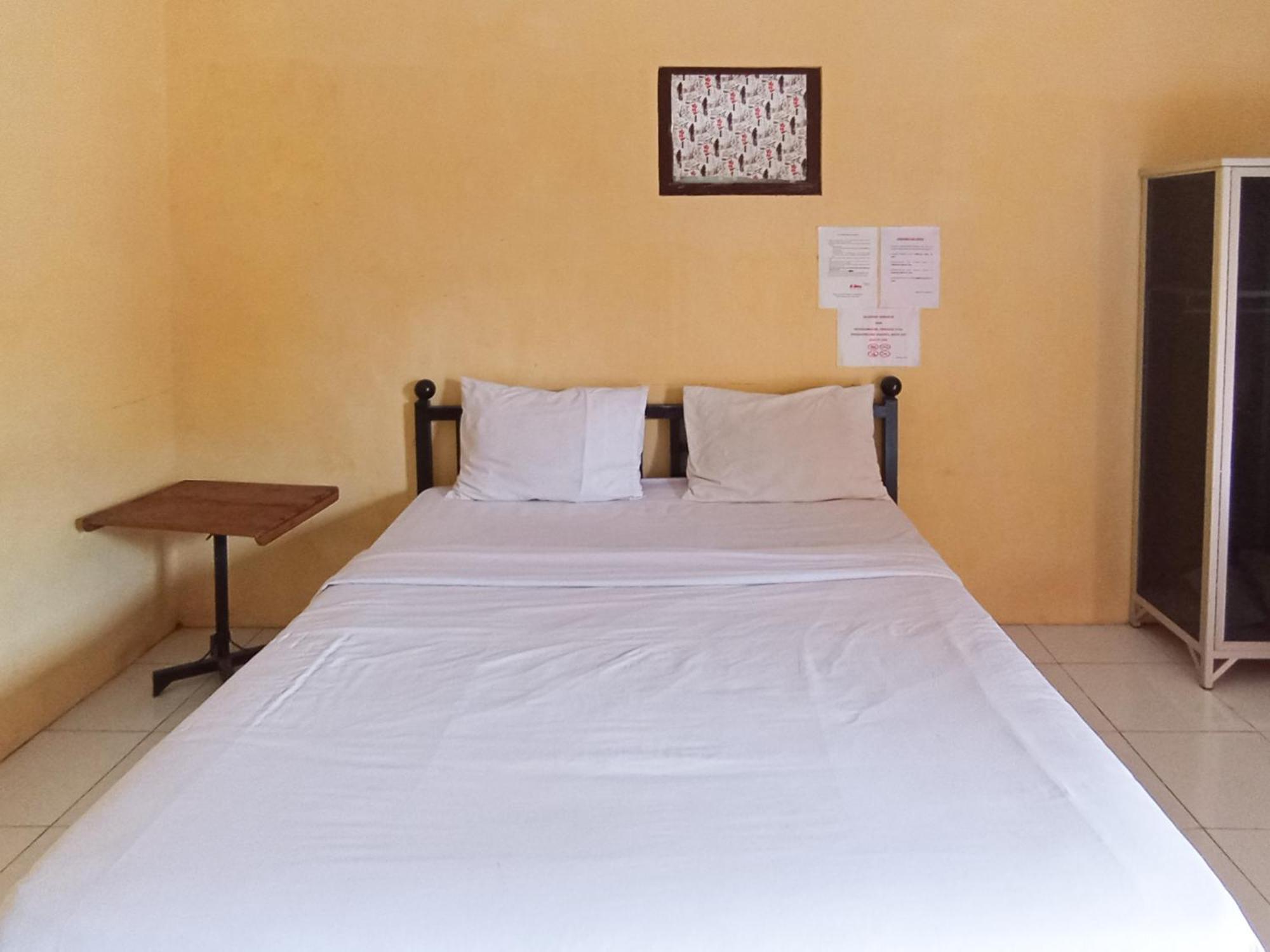 Reddoorz At El Shaday Homestay Banyuwangi بانيووانجى المظهر الخارجي الصورة