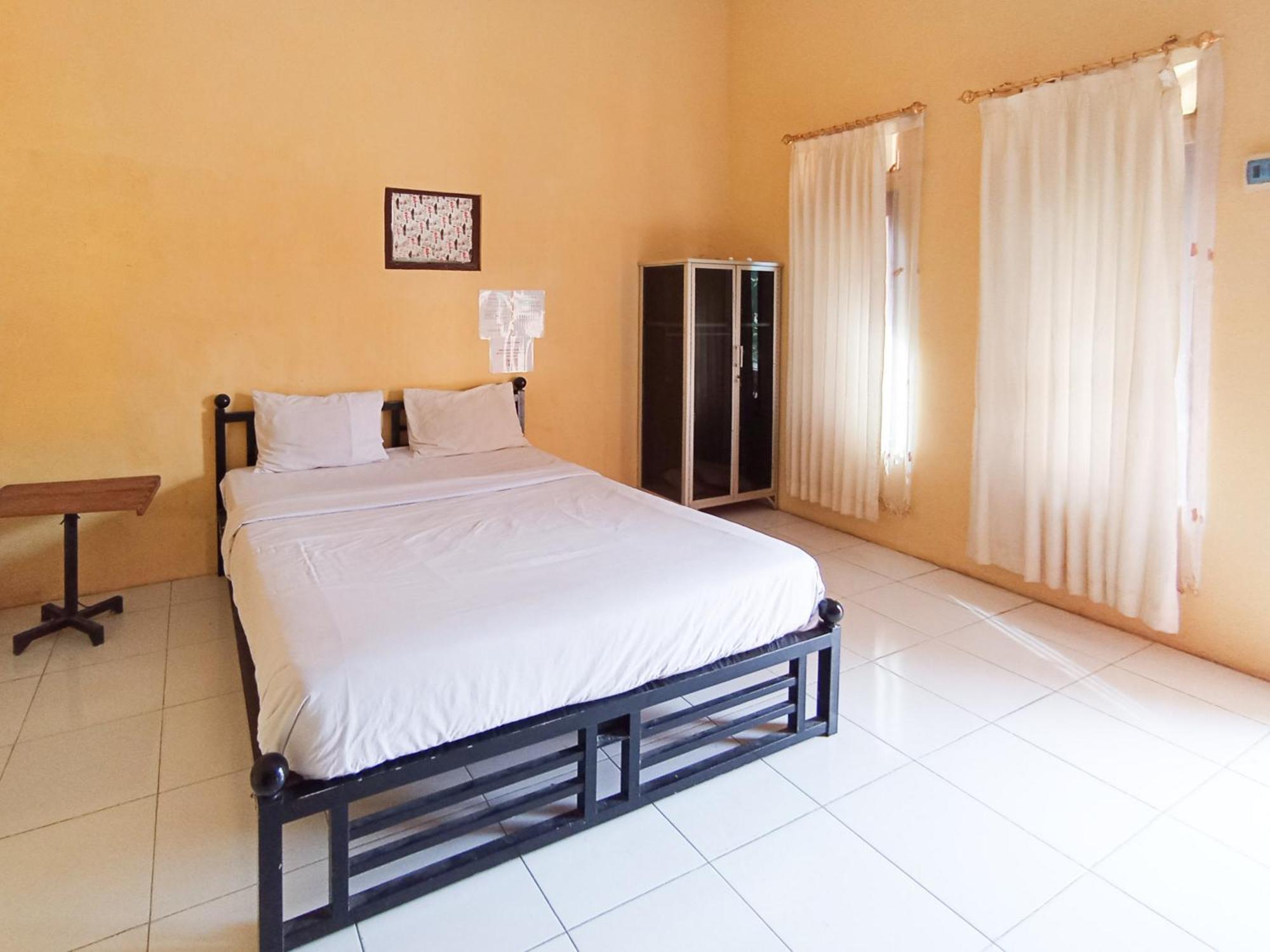 Reddoorz At El Shaday Homestay Banyuwangi بانيووانجى المظهر الخارجي الصورة
