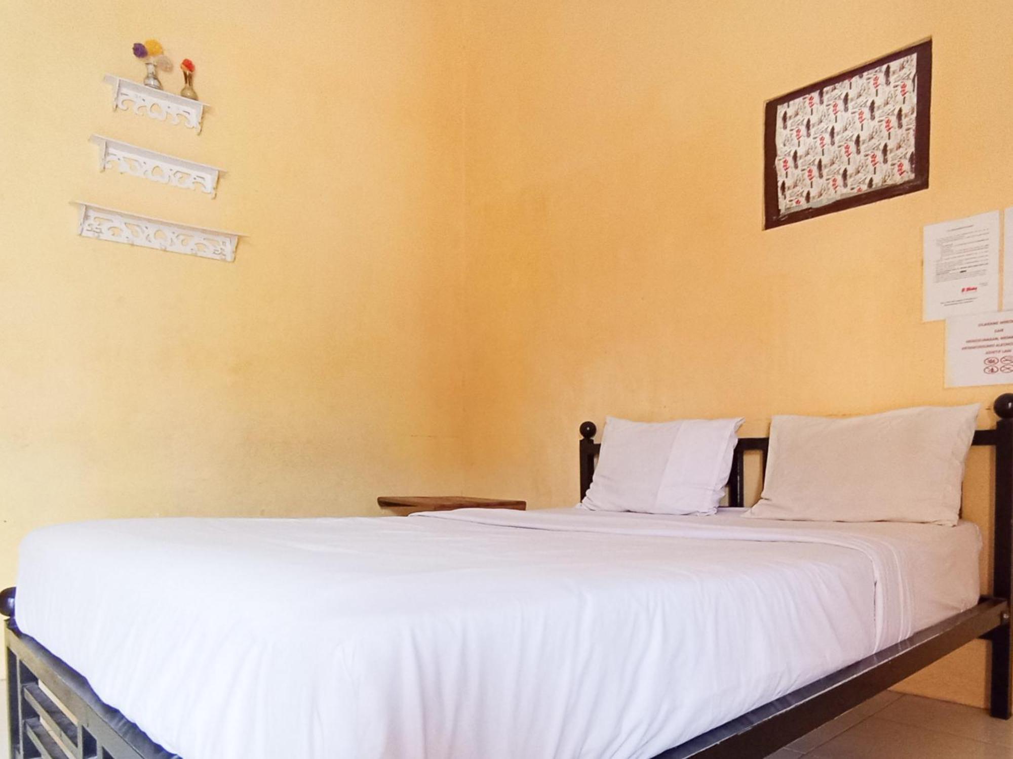 Reddoorz At El Shaday Homestay Banyuwangi بانيووانجى المظهر الخارجي الصورة