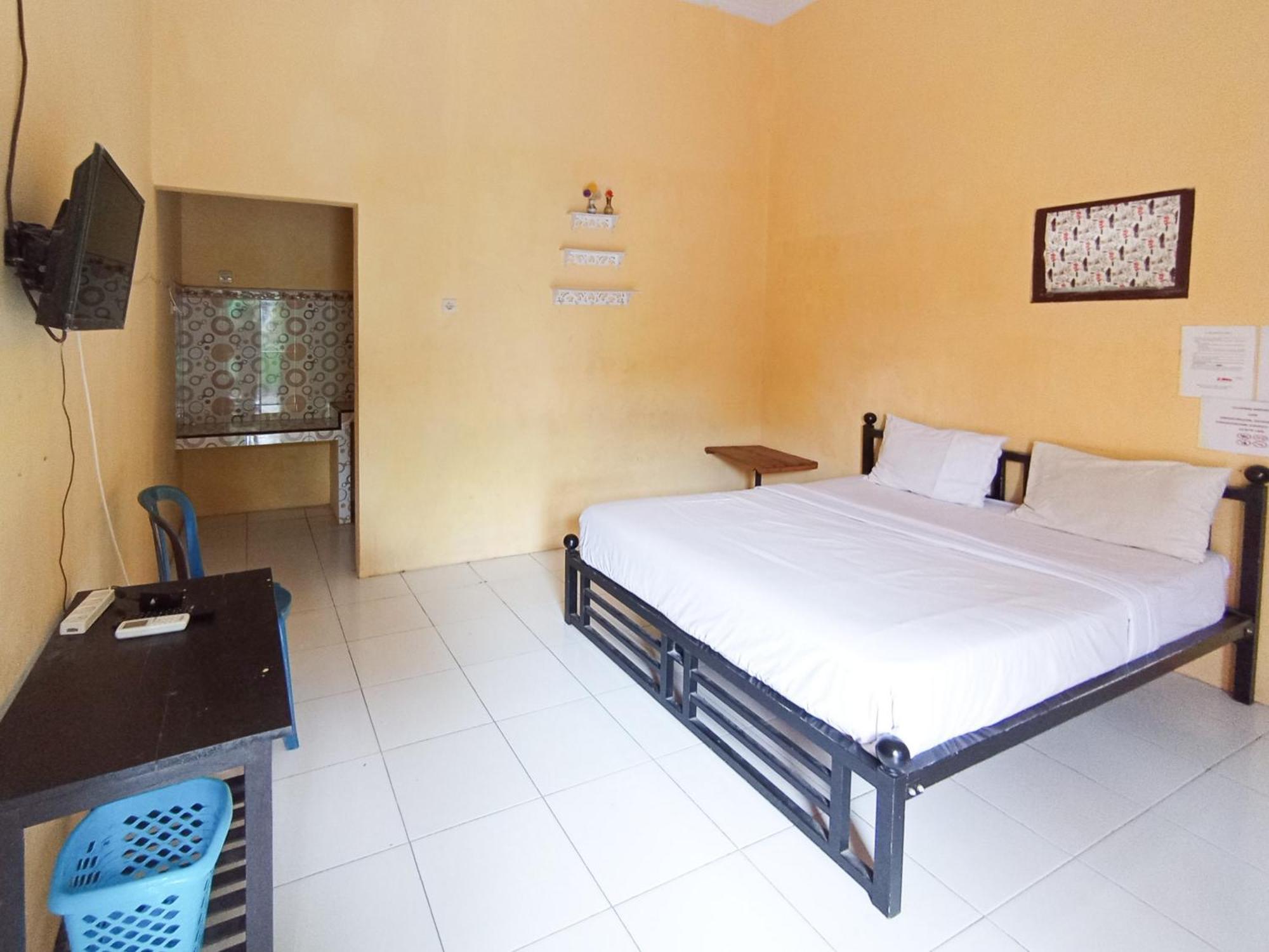 Reddoorz At El Shaday Homestay Banyuwangi بانيووانجى المظهر الخارجي الصورة
